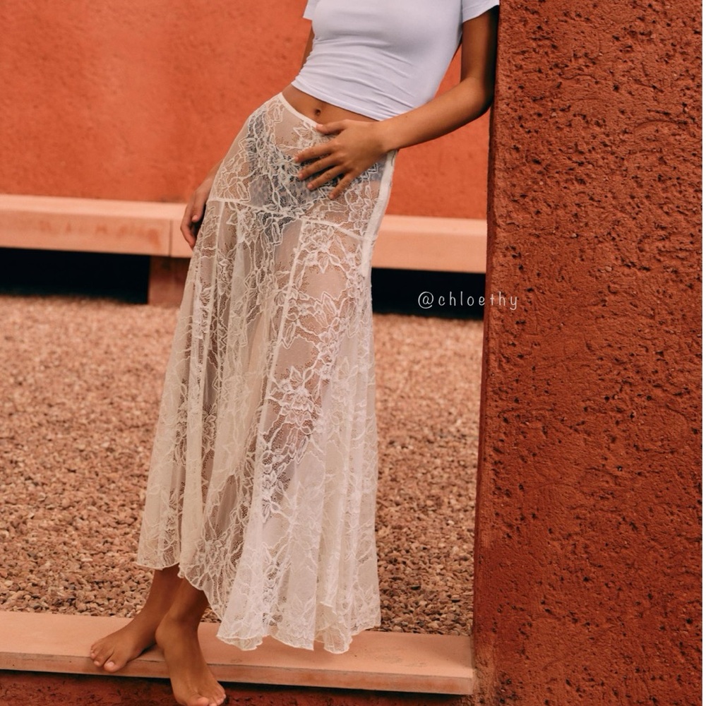 Zara ASYMMETRIC LACE SKIRT